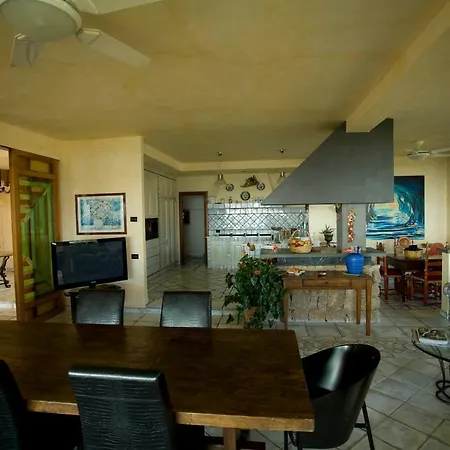 Piccolo Paradiso Villa *